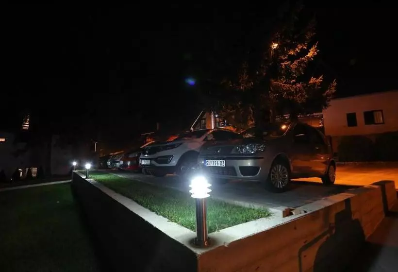 Mipet Apartmani