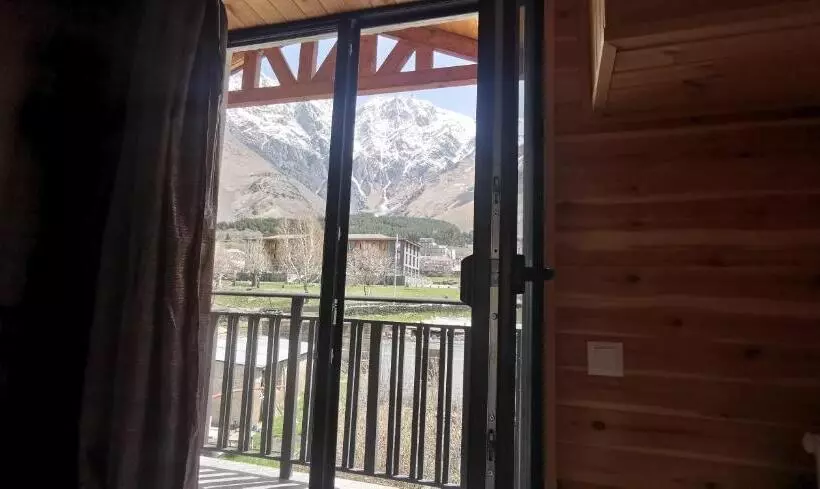 پانسیون Aronia Kazbegi