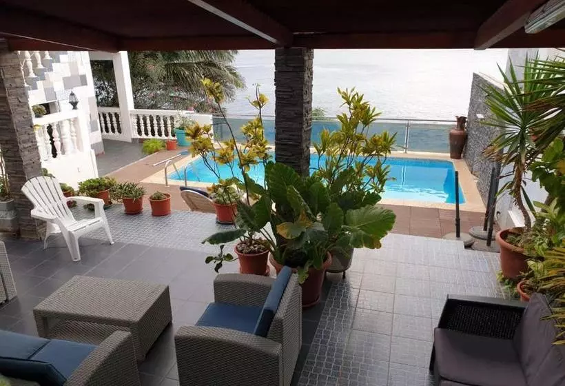 پانسیون Cactus Guest House