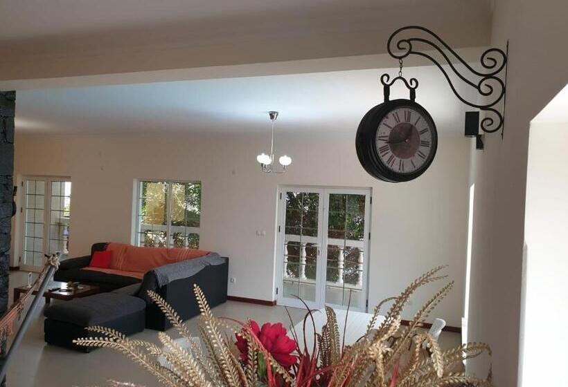 پانسیون Cactus Guest House