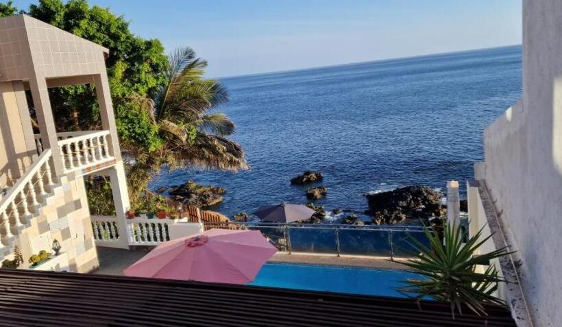 پانسیون Cactus Guest House