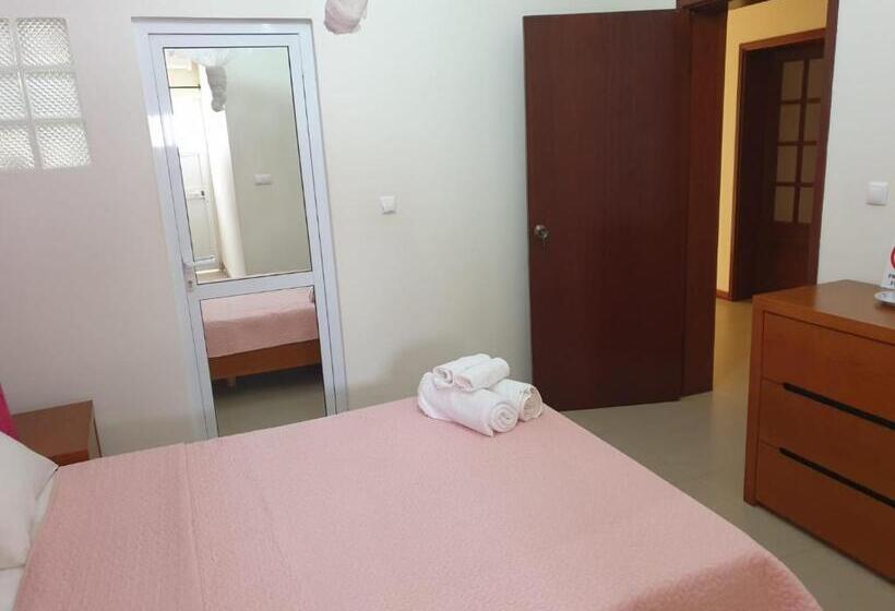 پانسیون Cactus Guest House