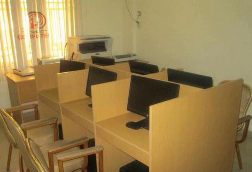 پانسیون Room In Apartment   Ayalla Hotels Suites Abuja Royal Suite