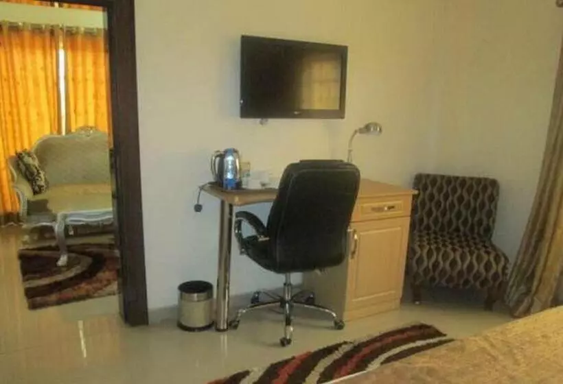 پانسیون Room In Apartment   Ayalla Hotels Suites Abuja Royal Suite