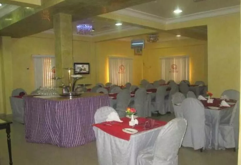 پانسیون Room In Apartment   Ayalla Hotels Suites Abuja Royal Suite