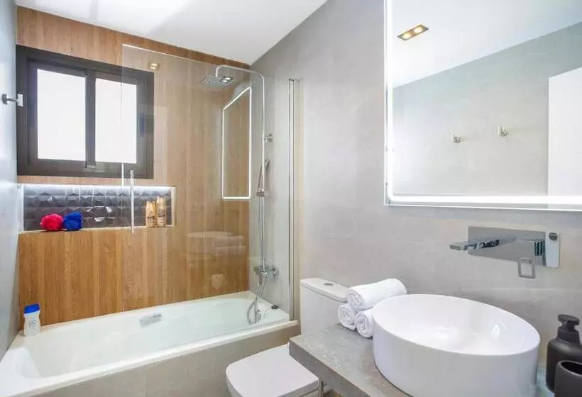 Pueblo Evita Premium Suites