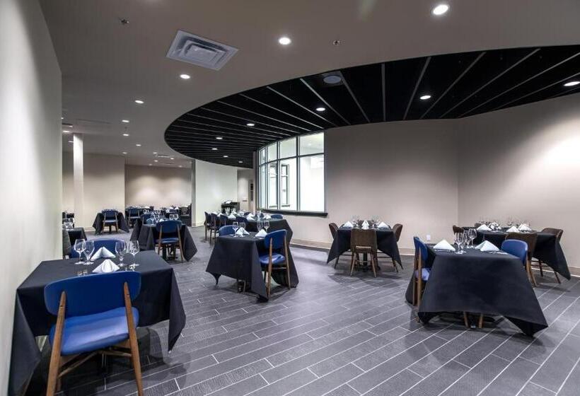 Aqsarniit Hotel And Conference Centre