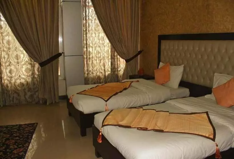 هتل Ittehad Regency