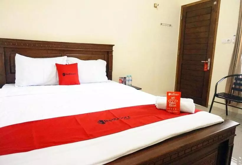 Majatalo Reddoorz @ Jalan Kedawung