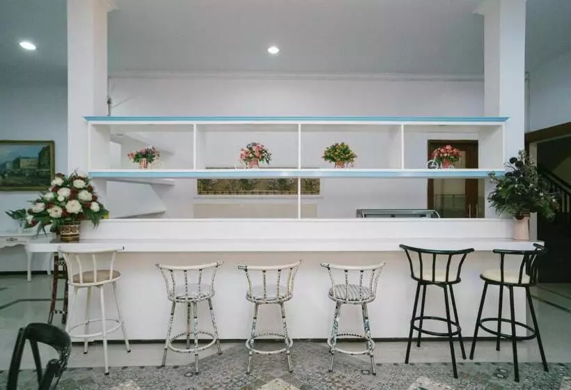 Majatalo Urbanview Hotel Griya Surya Malang By Reddoorz