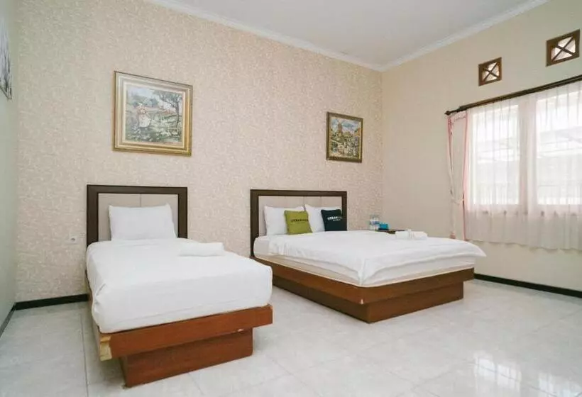 Majatalo Urbanview Hotel Griya Surya Malang By Reddoorz