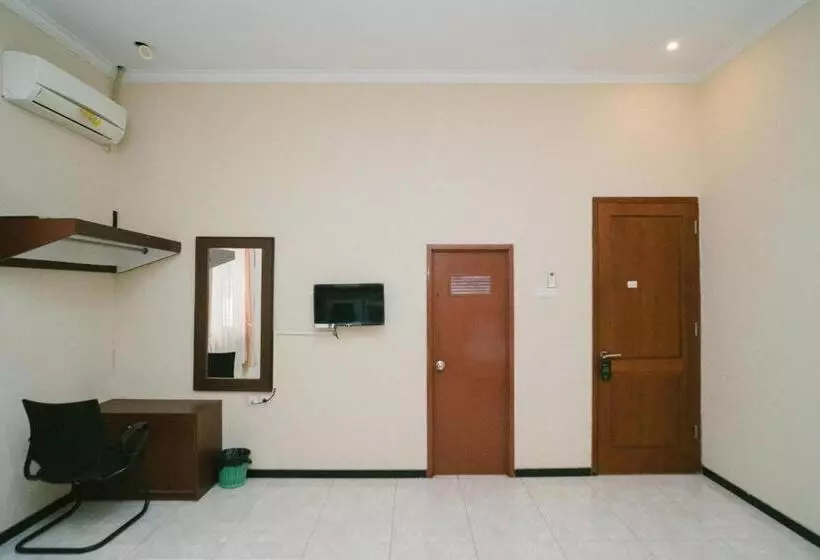 Majatalo Urbanview Hotel Griya Surya Malang By Reddoorz