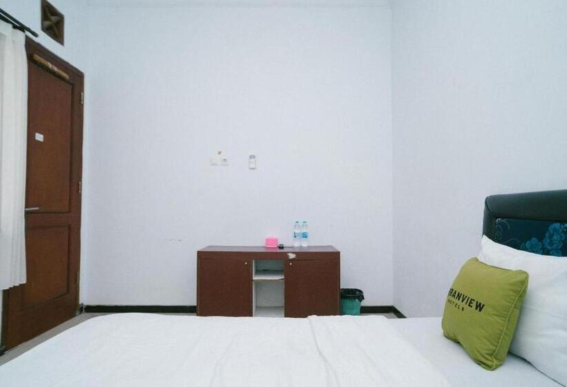 פנסיון Urbanview Hotel Griya Surya Malang By Reddoorz