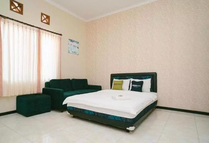 Majatalo Urbanview Hotel Griya Surya Malang By Reddoorz