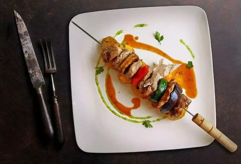 ホテル Czinege & étterem