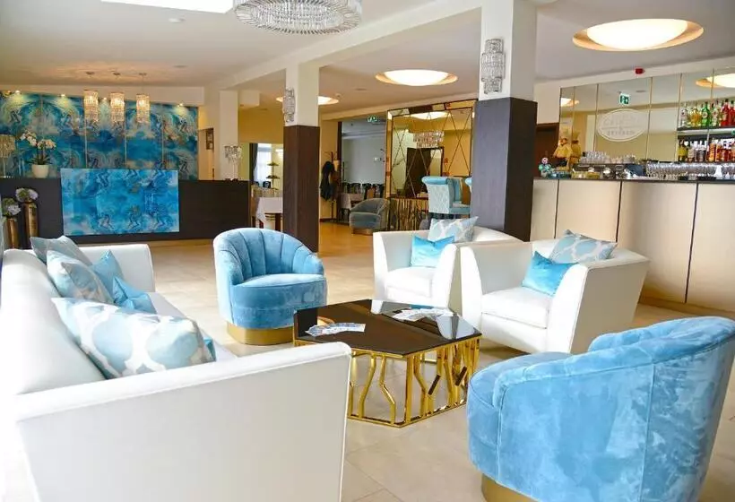 ホテル Czinege & étterem