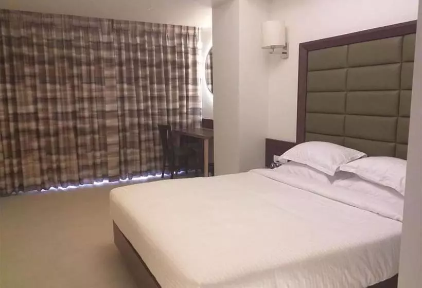 ホテル Krishna Palace