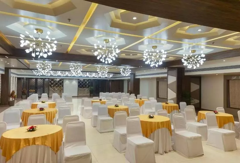 ホテル Krishna Palace