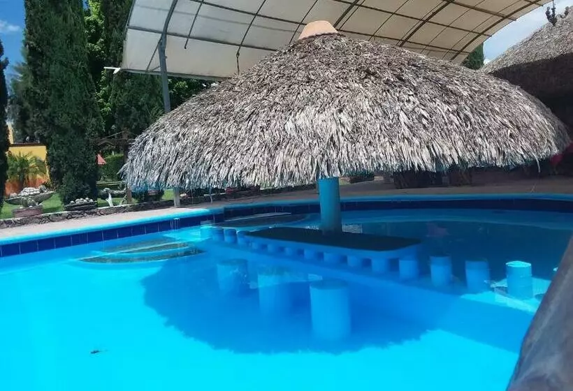 ホテル La Estancia