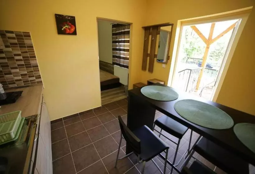 ペンション Fónagy Apartmanok