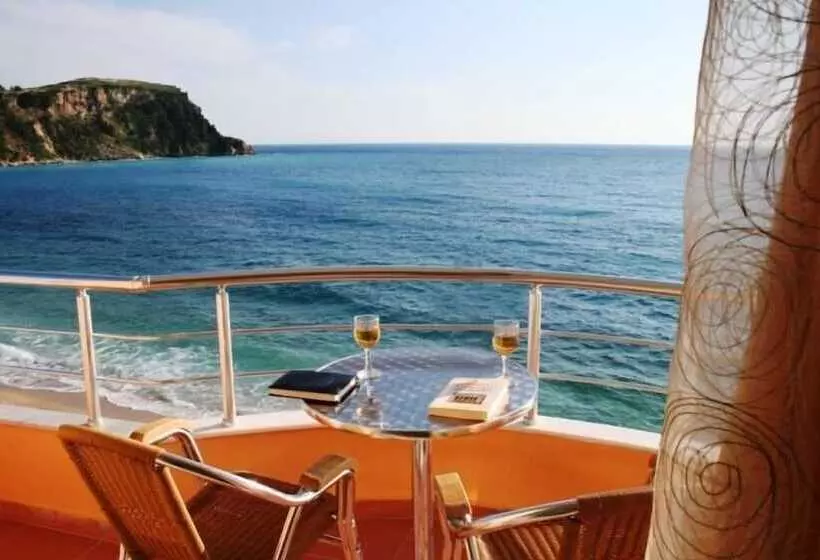 Majatalo Mare Bed & Breakfast