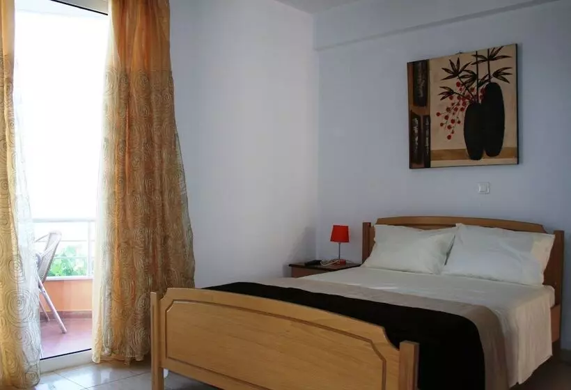 Majatalo Mare Bed & Breakfast