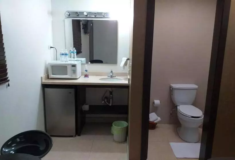 Premier Hotel Suites