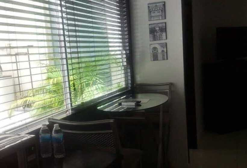 Premier Hotel Suites