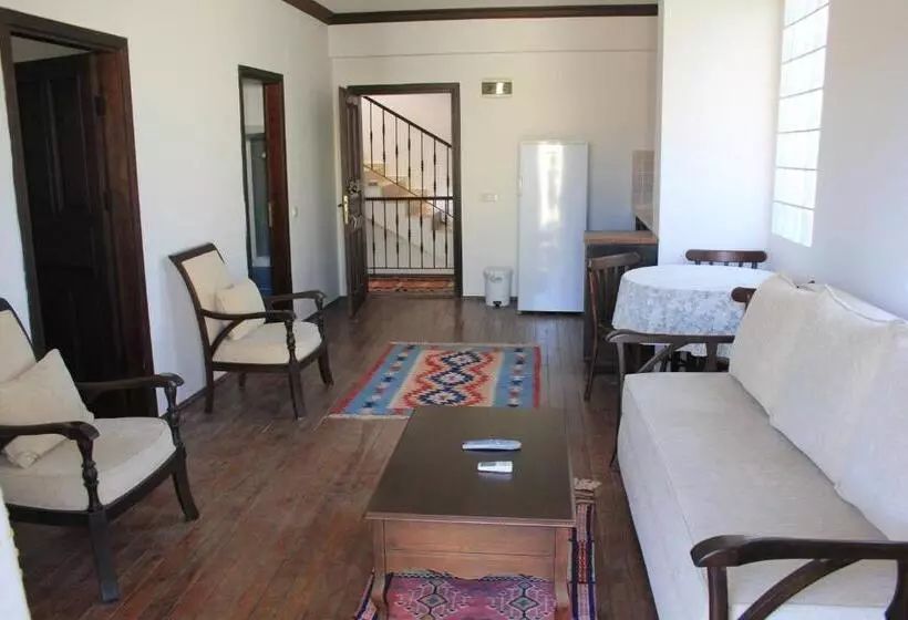 Yalcinkaya Tas Apart