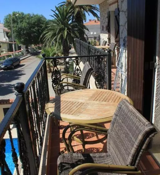 Yalcinkaya Tas Apart