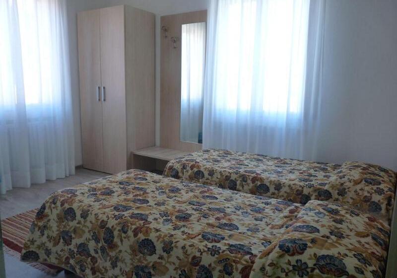 בית מלון כפרי Alpino