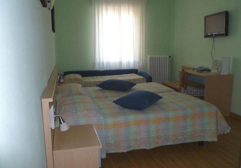 בית מלון כפרי Alpino