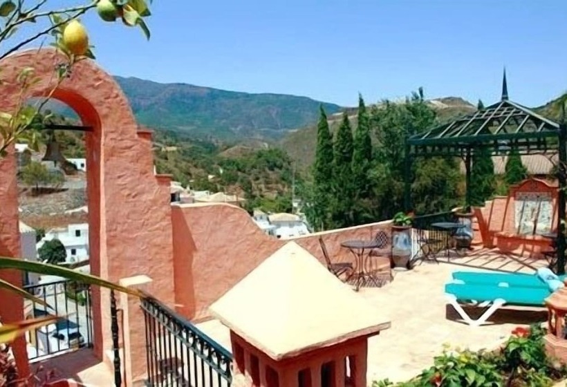 בית מלון כפרי Amanhavis