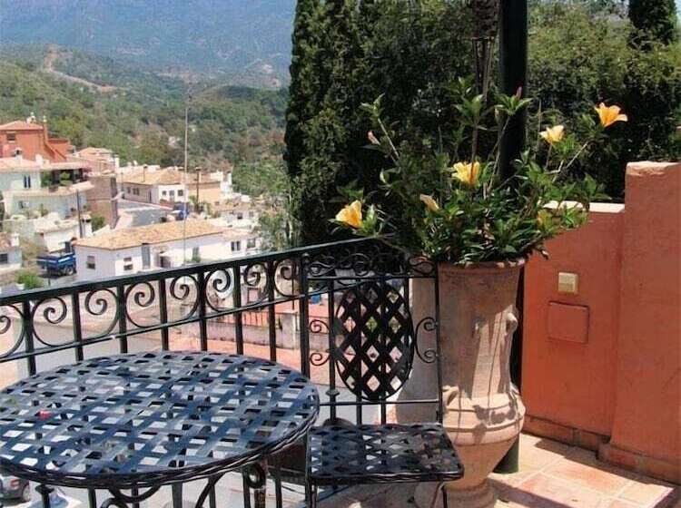 בית מלון כפרי Amanhavis