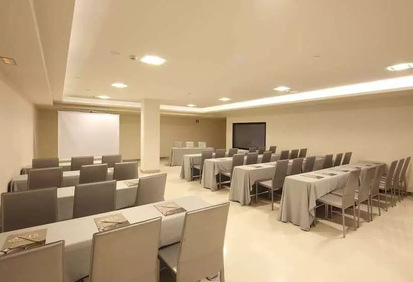 هتل Silken Axis Vigo