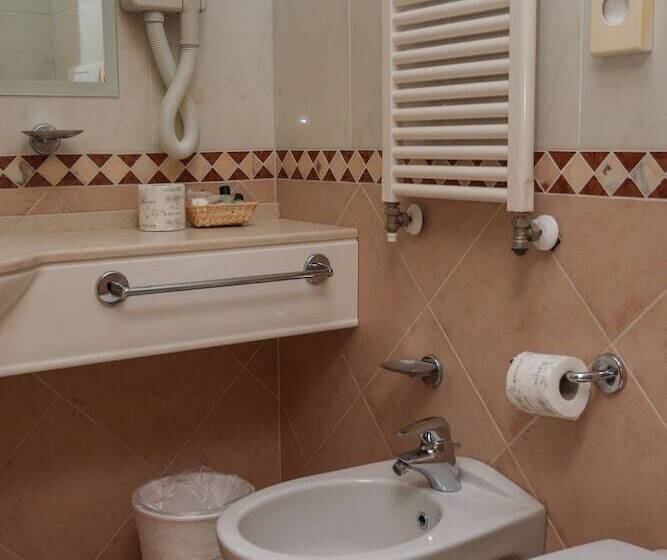 هتل Gallia Palace