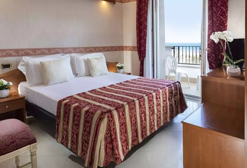 هتل Gallia Palace