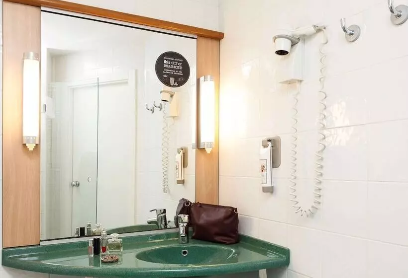 בית מלון כפרי Ibis Madrid Calle Alcalá