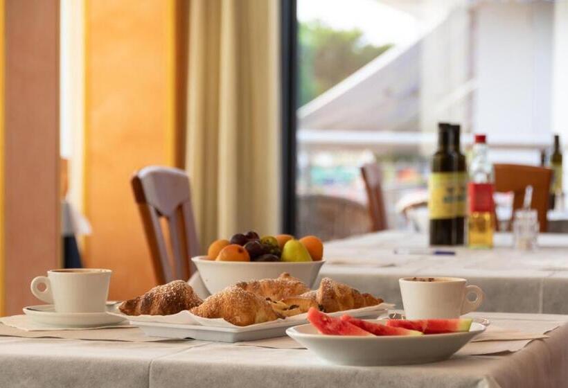 Отель La Sirenetta