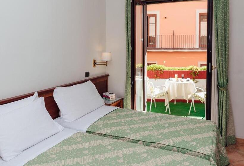 בית מלון כפרי Montana