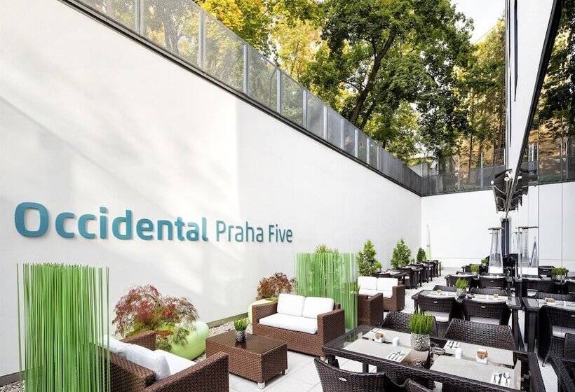 هتل Occidental Praha Five