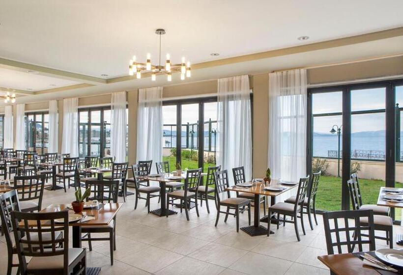 בית מלון כפרי Ramada by Wyndham, Athens Club Attica Riviera