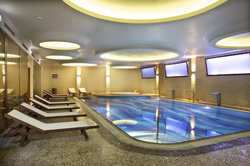 ホテル Ramada by Wyndham, Athens Club Attica Riviera