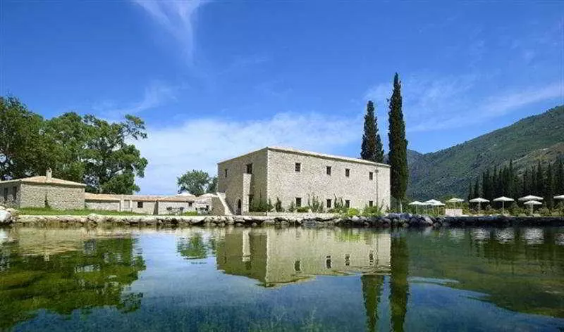 Отель Semantron Traditional Village