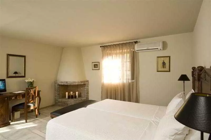 Отель Semantron Traditional Village