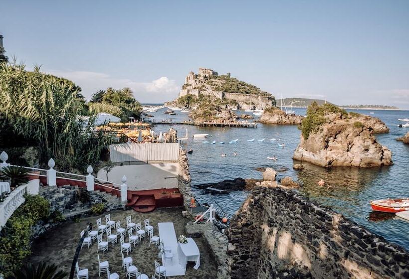 Strand Hotel Delfini