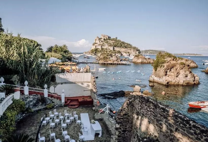 Strand Hotel Delfini