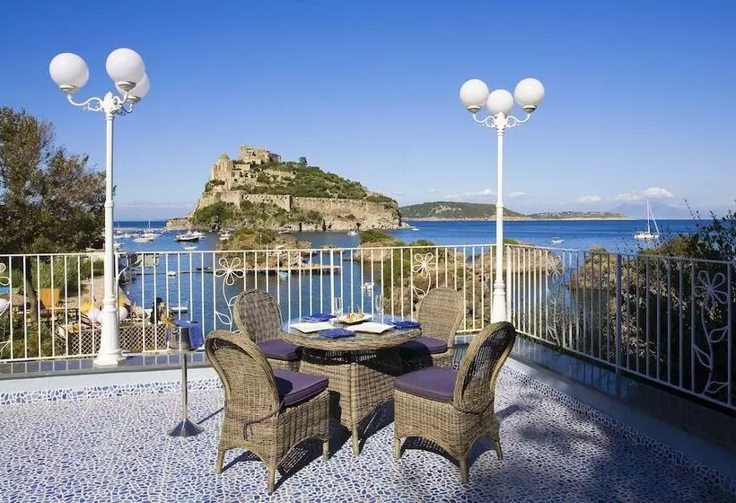 Strand Hotel Delfini