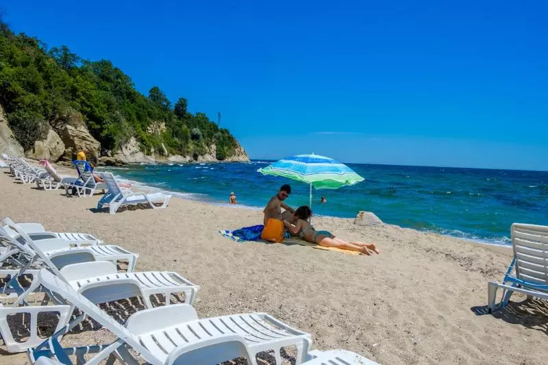 Отель Vemara Club