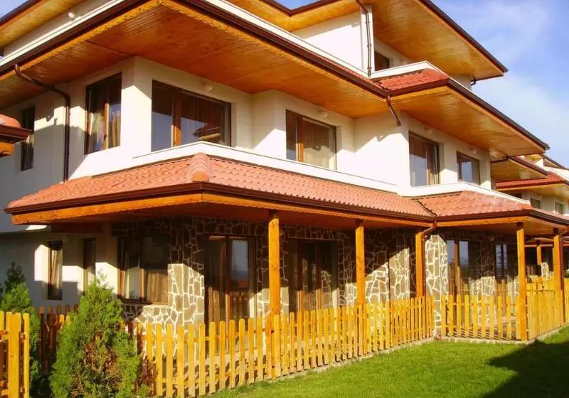 Отель Vemara Club